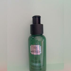The Body Shop Drops of Youth Liquid Peel